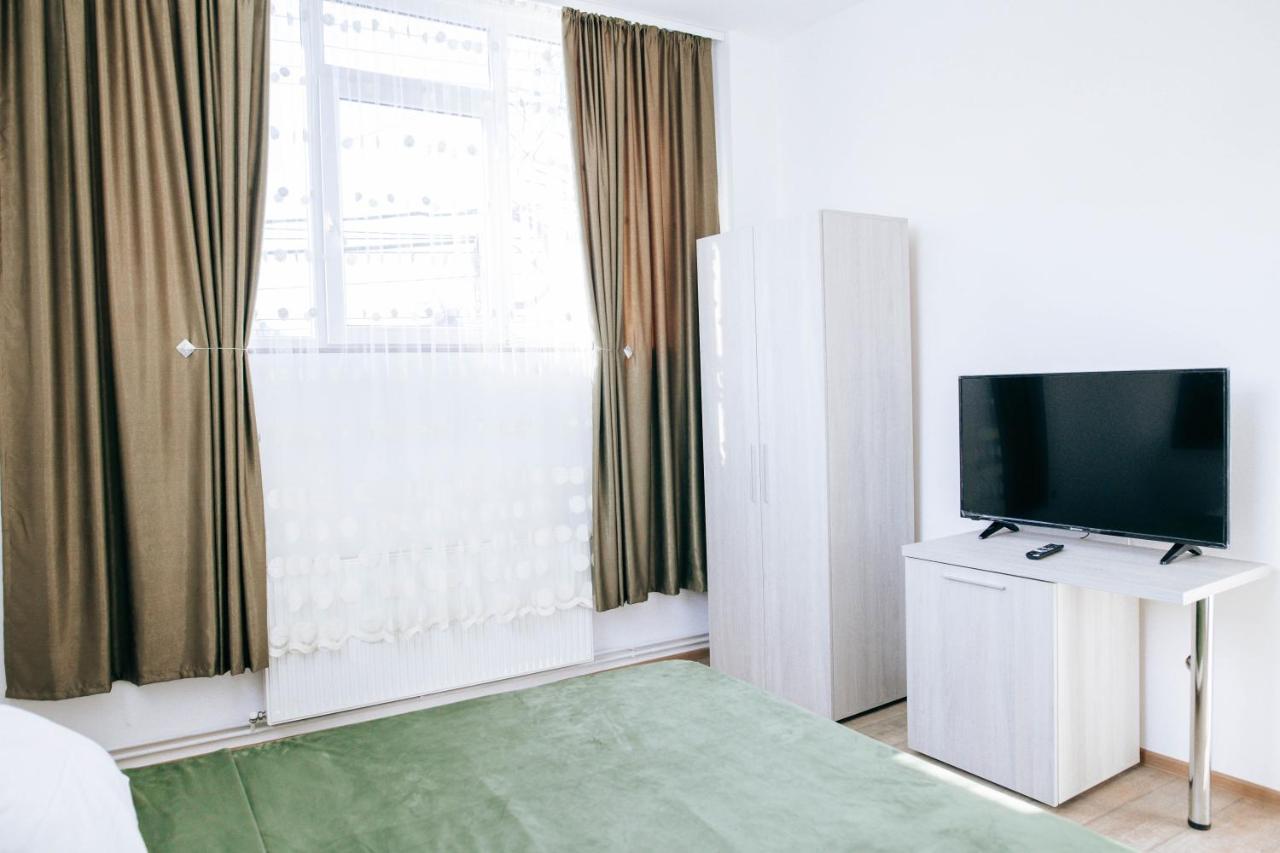 Neva Apartments Făgăraş Exteriör bild