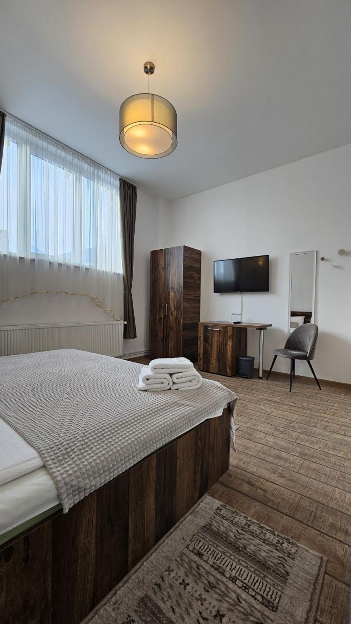 Neva Apartments Făgăraş Exteriör bild