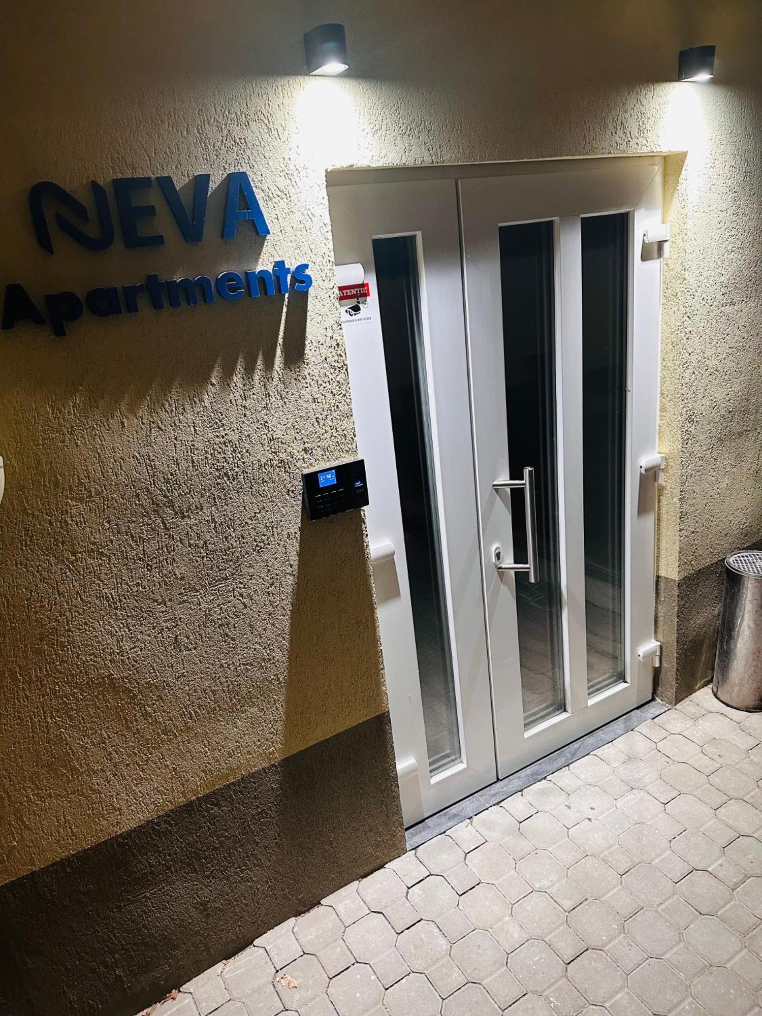 Neva Apartments Făgăraş Exteriör bild